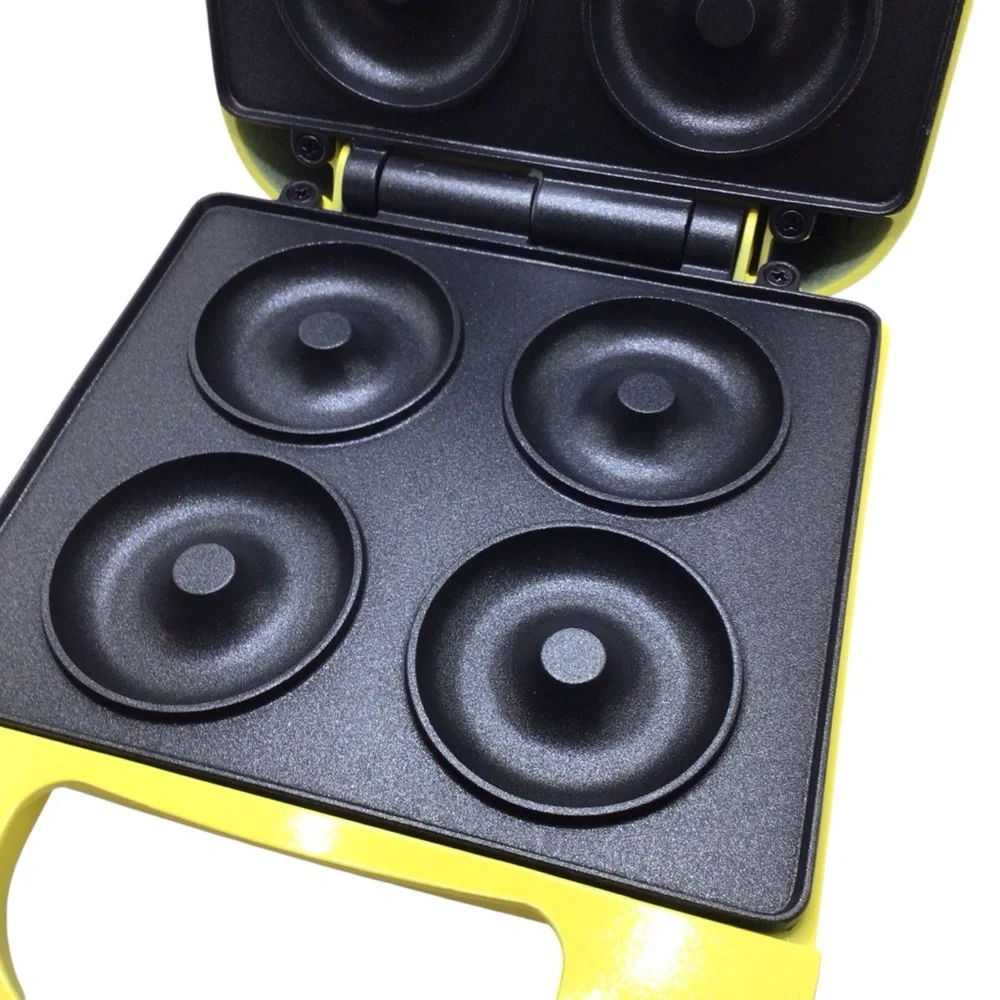 Babycakes Mini's Nonstick Coated Donut Maker #DNM-30 [Yellow] *NEW NO BOX